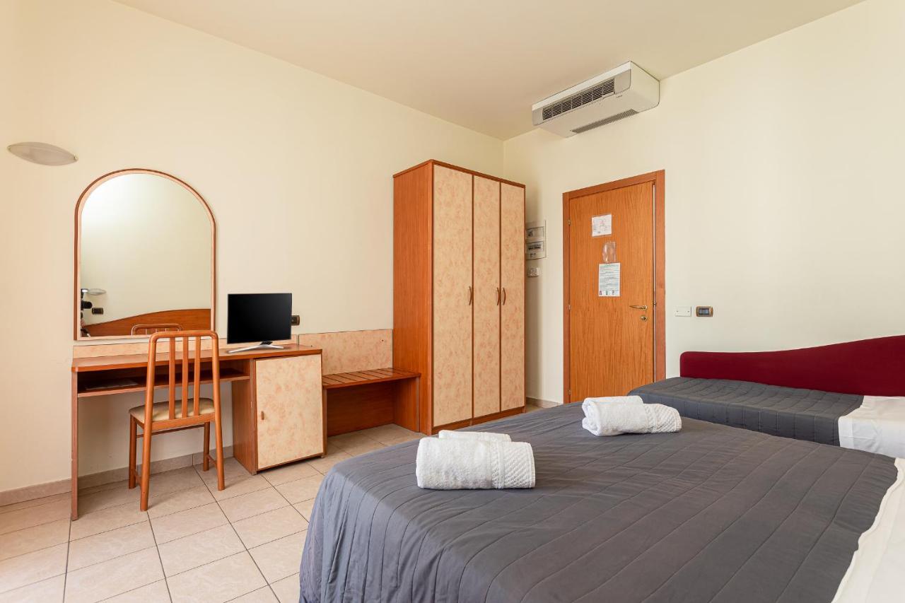 Hotel Villa Maria 체제나티코 외부 사진