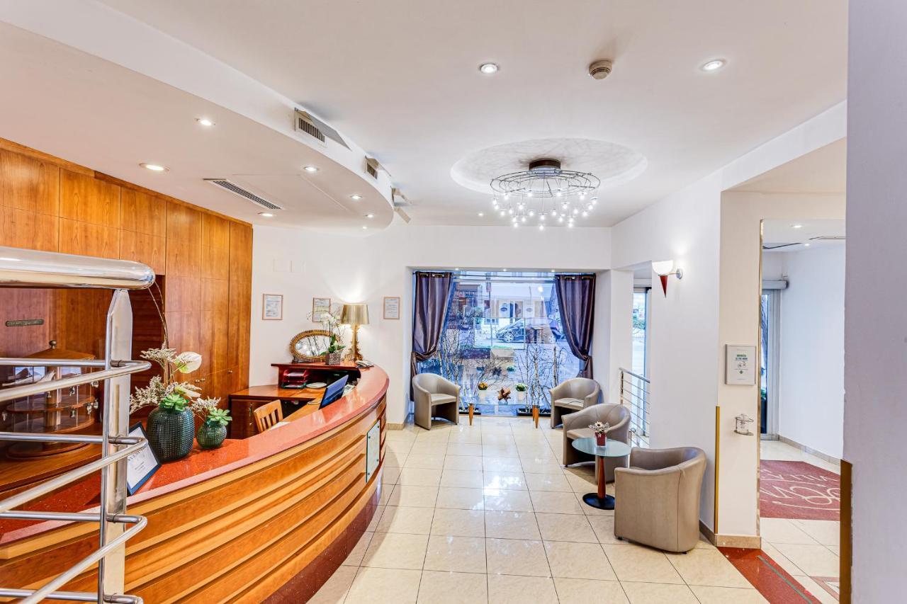 Hotel Villa Maria 체제나티코 외부 사진