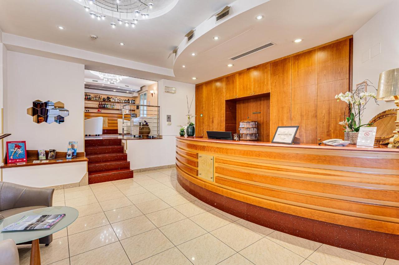 Hotel Villa Maria 체제나티코 외부 사진