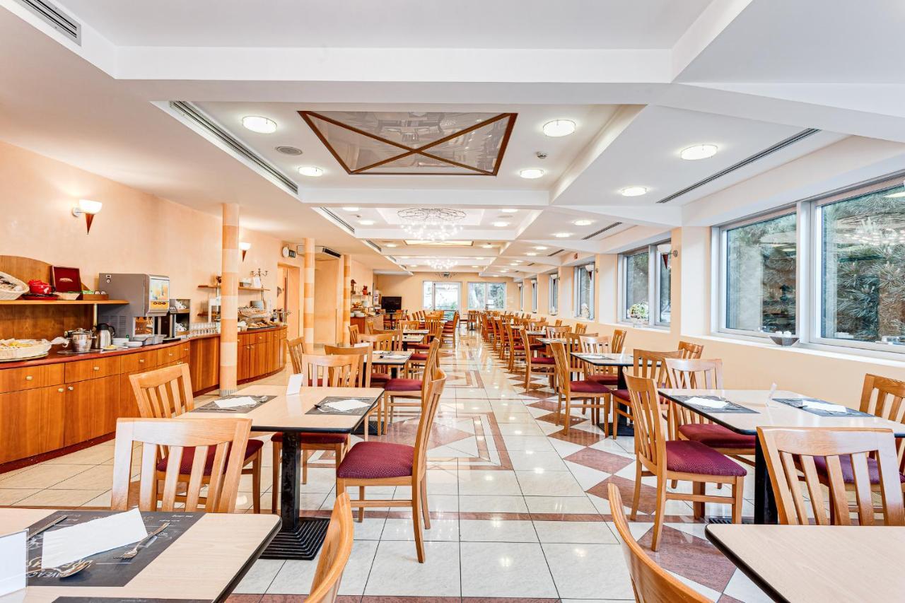 Hotel Villa Maria 체제나티코 외부 사진