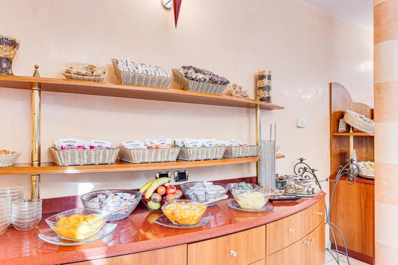Hotel Villa Maria 체제나티코 외부 사진