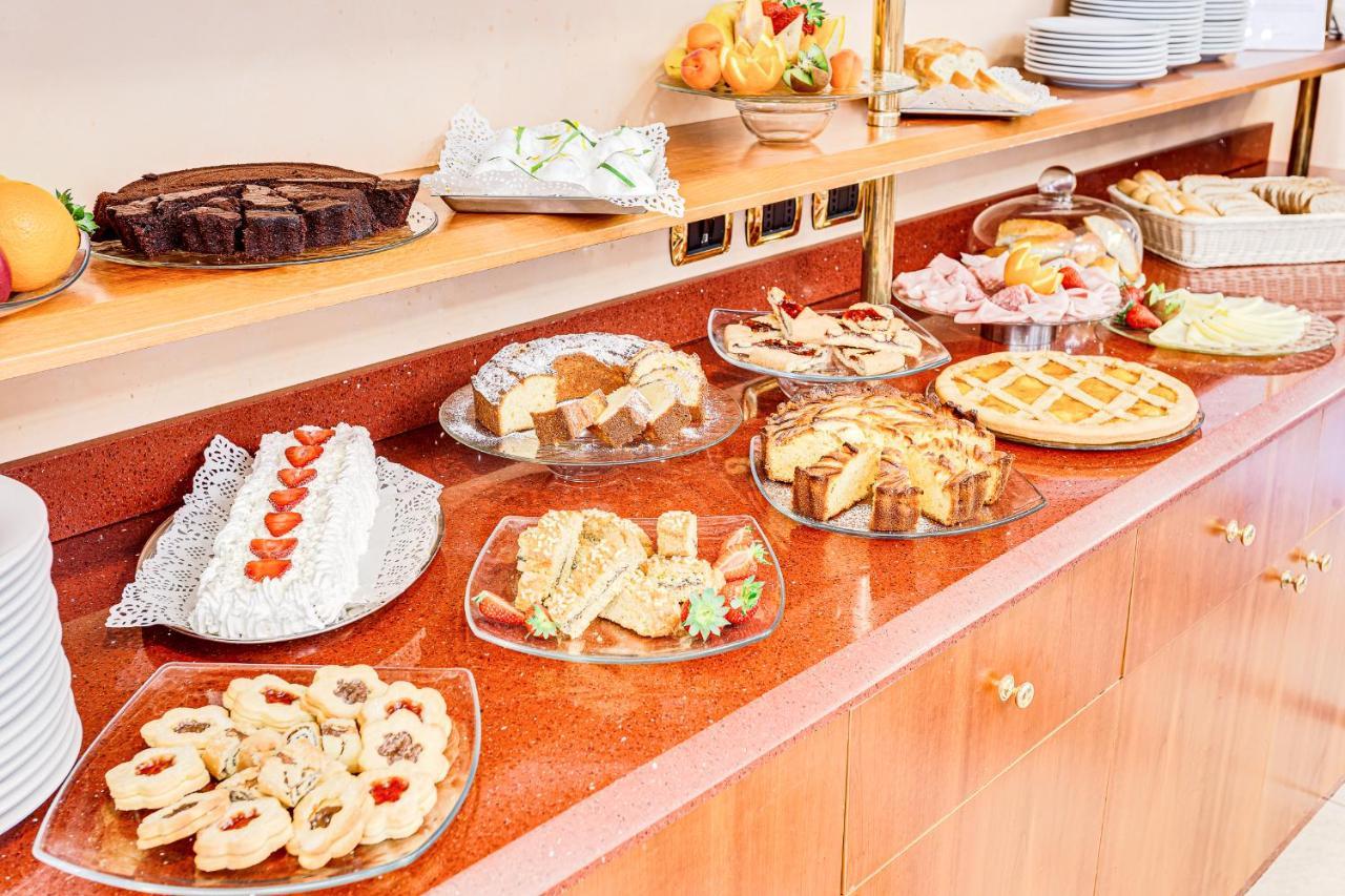 Hotel Villa Maria 체제나티코 외부 사진