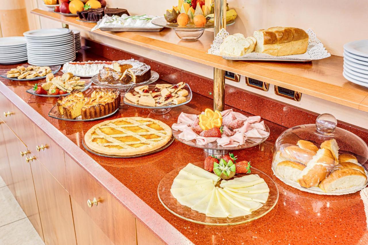 Hotel Villa Maria 체제나티코 외부 사진