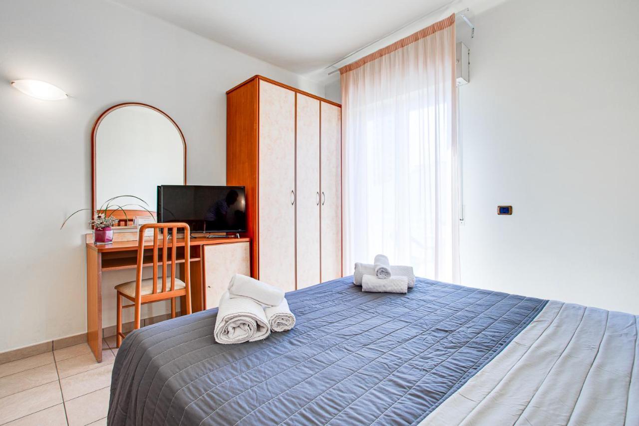 Hotel Villa Maria 체제나티코 외부 사진