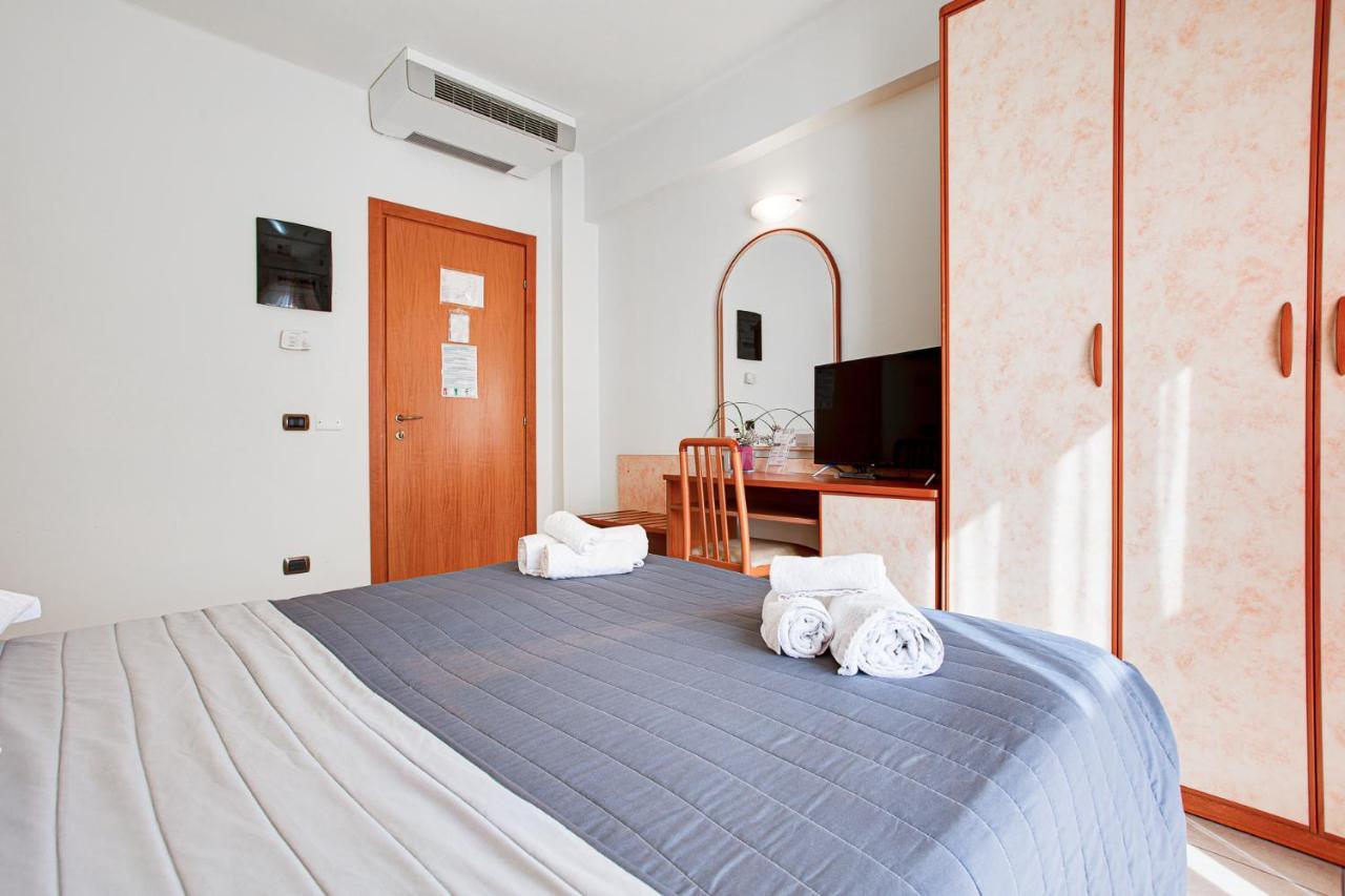Hotel Villa Maria 체제나티코 외부 사진